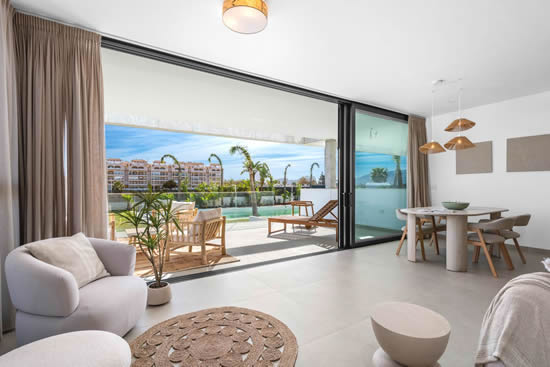 Mar De Cristal Show Apartment Lounge